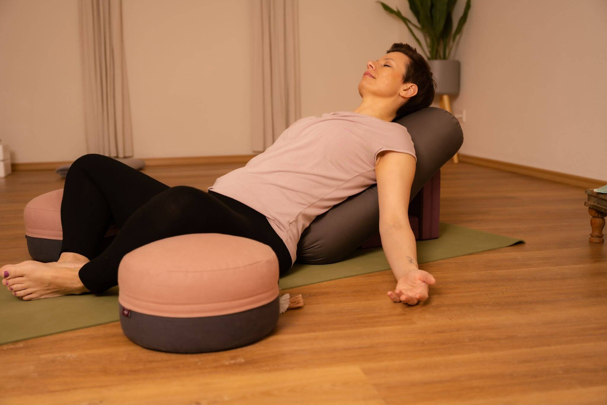 Mehr über den Artikel erfahren Restorative Yoga